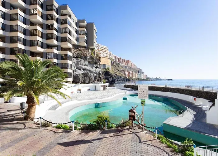 Live Maritime アパート *